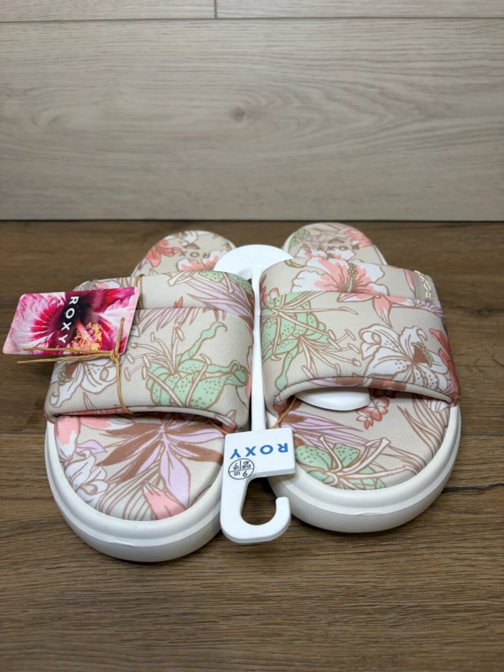 Roxy Gelato Lux Women’s Pink Platform Sandals Slip On Casual Shoes Size 9 NWT